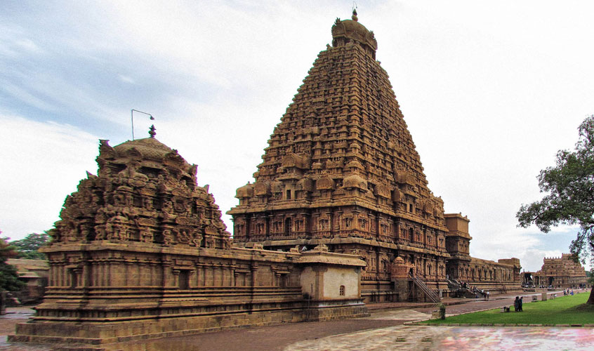 Temples with Mountain Views |